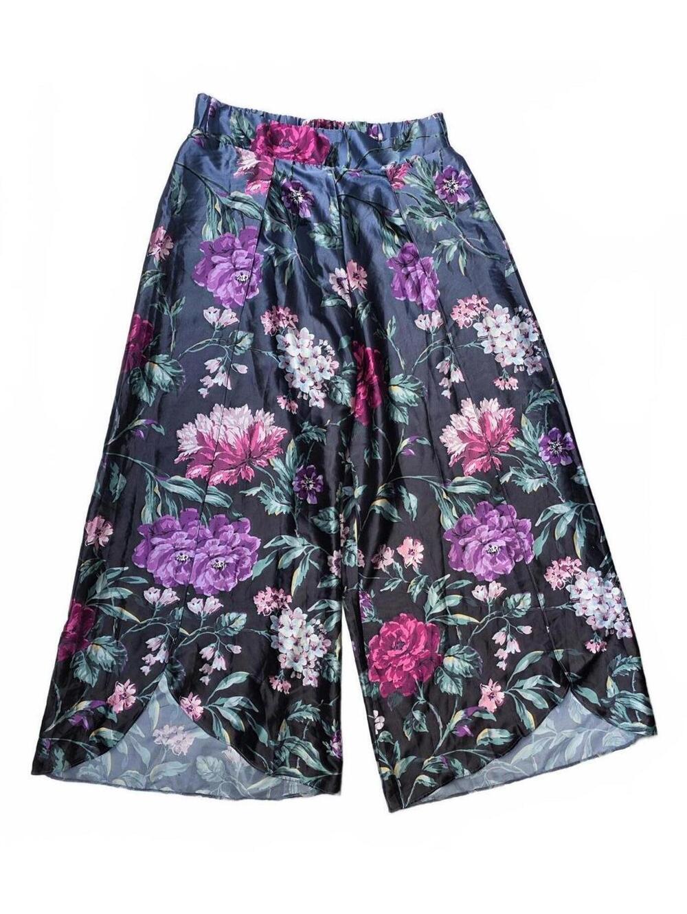 Victorias Secret Retro Inspired Floral Satin Split Leg Lounge Pants. Poly. Med
